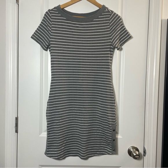Maurices Dresses & Skirts - Maurices Striped T-Shirt Dress Gray White Short Sleeve Casual Bodycon Size XS
